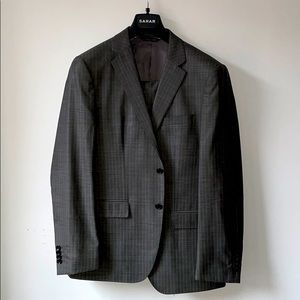 SARAR suit 40R 32W Gray pinstripe.